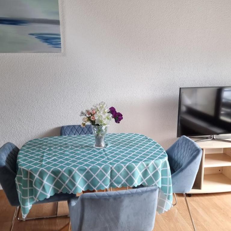 Studio 112 - Riverside - One-Bedroom Apartment - 8