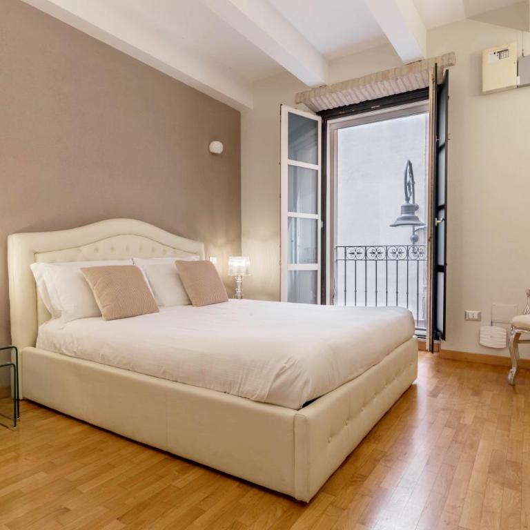 Martini Castello Boutique Rooms - Deluxe Queen Room - 1