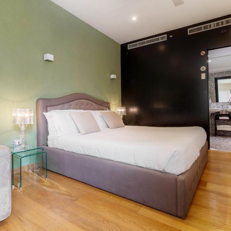 Martini Castello Boutique Rooms - Deluxe King Room - 1