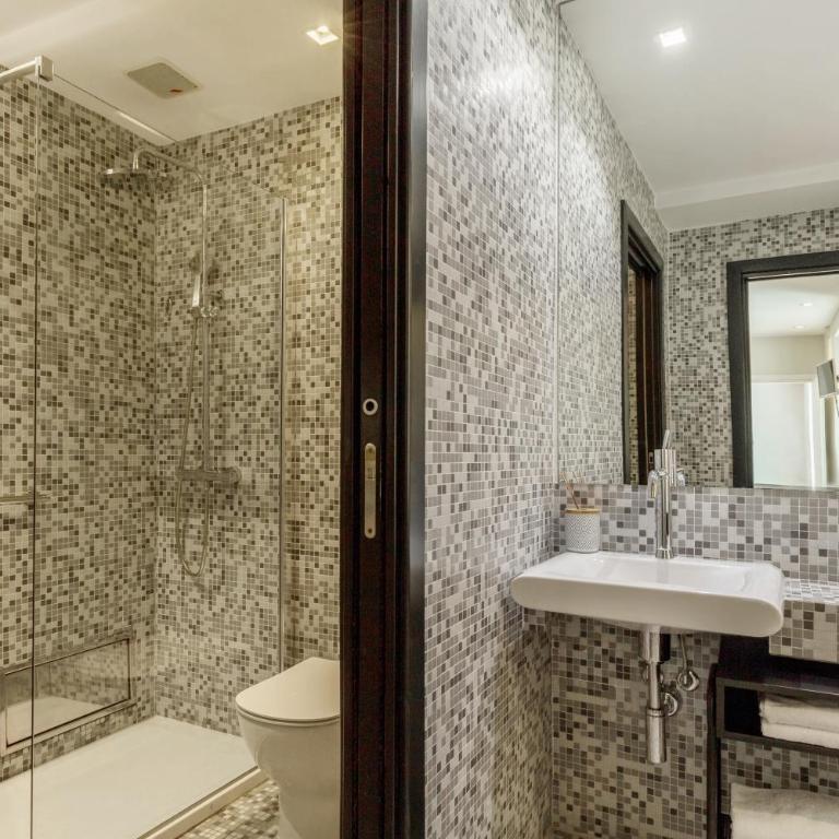 Martini Castello Boutique Rooms - Deluxe King Room - 13