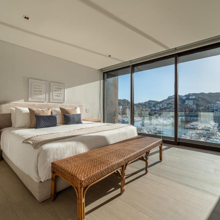 Paraiso Residences Marina Cabo by Capitalia - Apartamento de diseño con 3 dormitorios y patio - 1