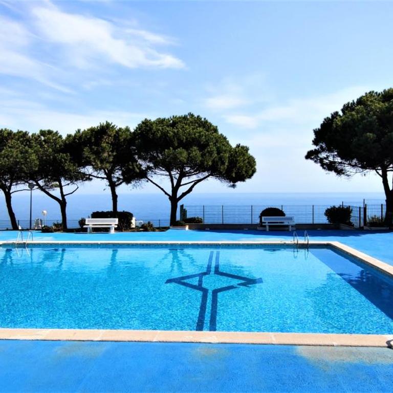 Stylish Seaview Apartment - Apartment - 1