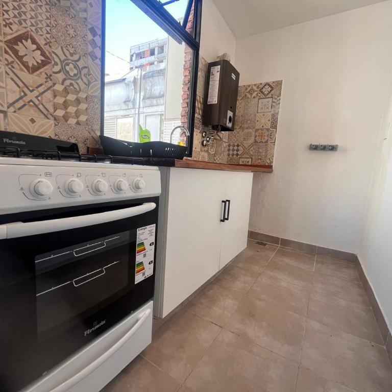 Hermoso departamento 2 dormitorios con cochera - Two-Bedroom Apartment - 3