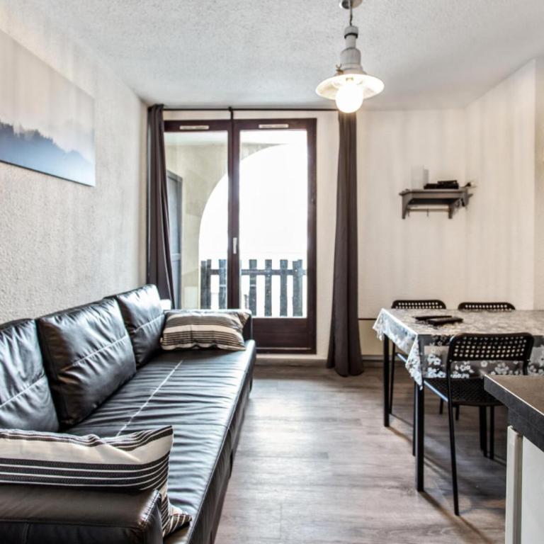 Studio 4 personnes avec terrasse vue montagne à Vars - Studio 4 personnes avec terrasse - Sélection - Super Home MAE-6051 - Monolocale - 1