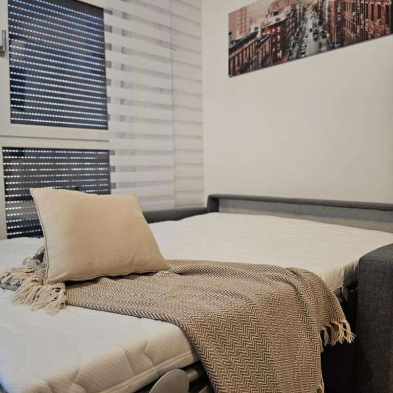 HIGH CLASS - Design Apartment - Favorite Place - Full Equipment - Public Transport - Apartamento Deluxe - 2