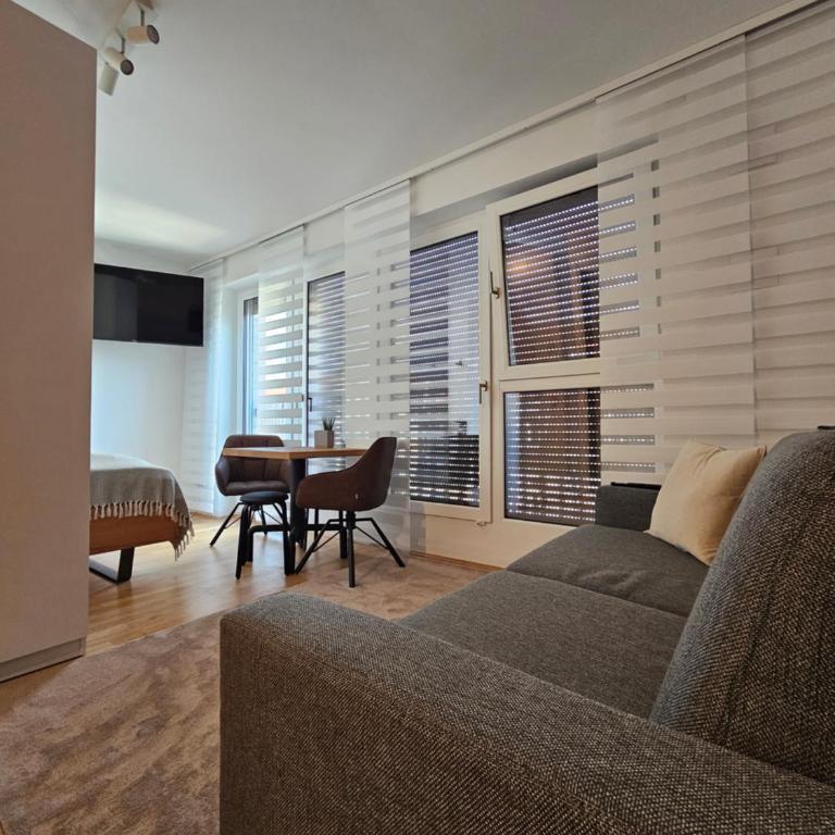 HIGH CLASS - Design Apartment - Favorite Place - Full Equipment - Public Transport - Estudio - 1