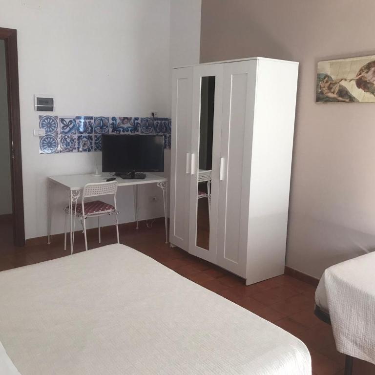 La Dimora dei sette Arcangeli - Triple Room with Private External Bathroom - 6