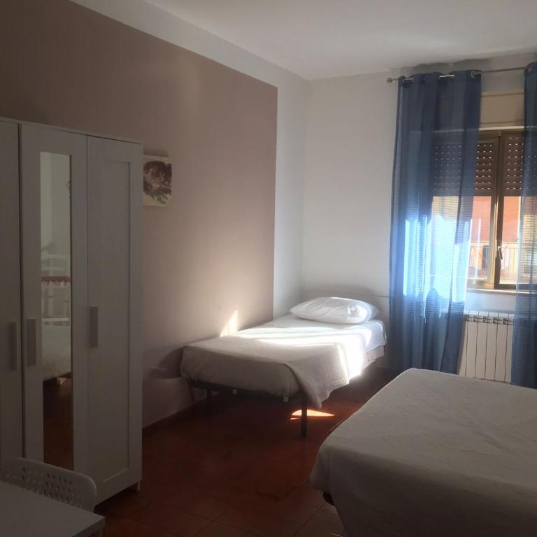 La Dimora dei sette Arcangeli - Triple Room with Private External Bathroom - 4