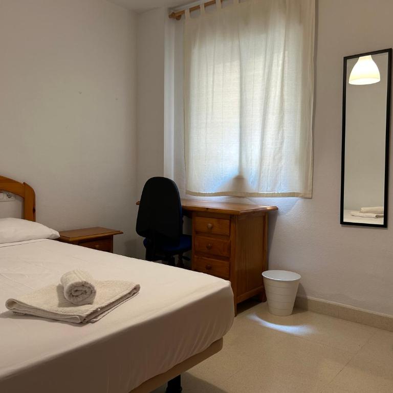 Garden Teatinos, apartamento con piscina, aparcamiento y AC - Two-Bedroom Apartment - 6