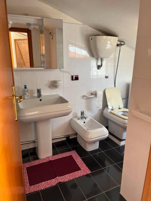 Mansarda Casa Mariuccia - Two-Bedroom Apartment - 9