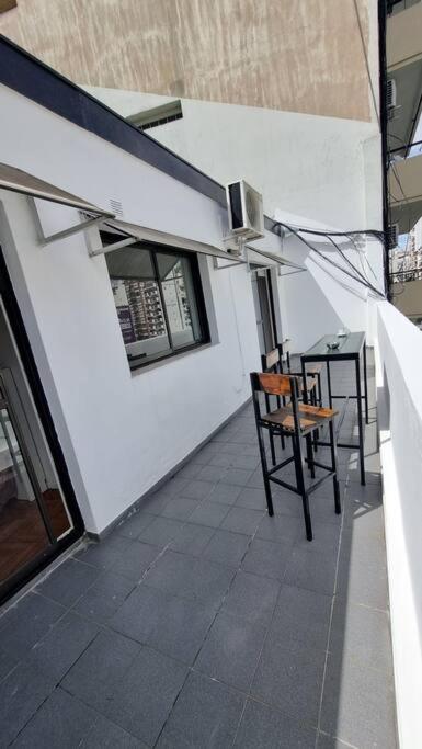 Avenida Córdoba pura luz y amplitud ,cochera - Apartamento de 1 dormitorio - 34