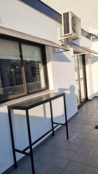 Avenida Córdoba pura luz y amplitud ,cochera - Apartamento de 1 dormitorio - 51