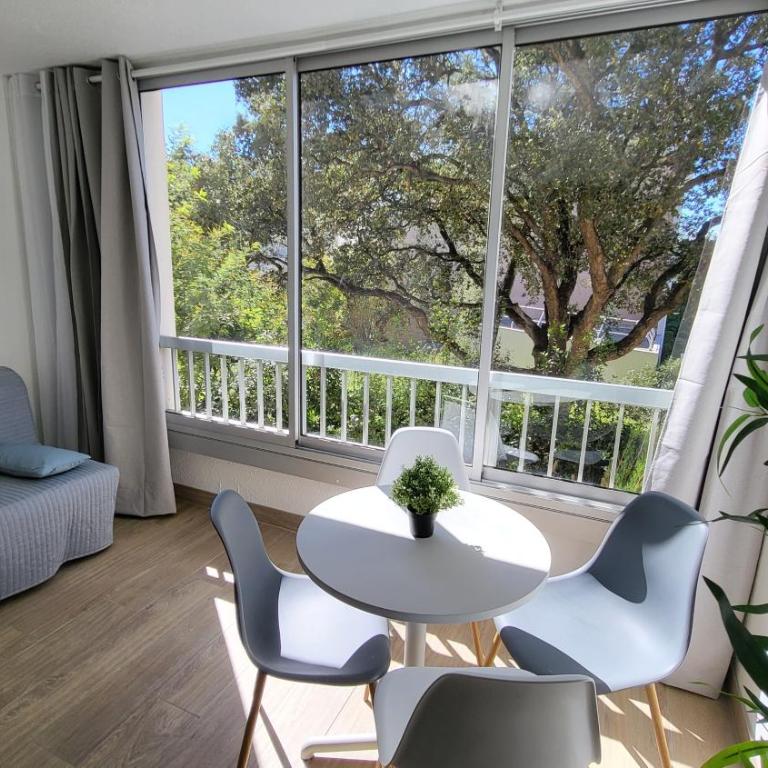Appartement de 50 m2 climatisé et moderne à 100 m de la plage - Appartement 2 Chambres - 1