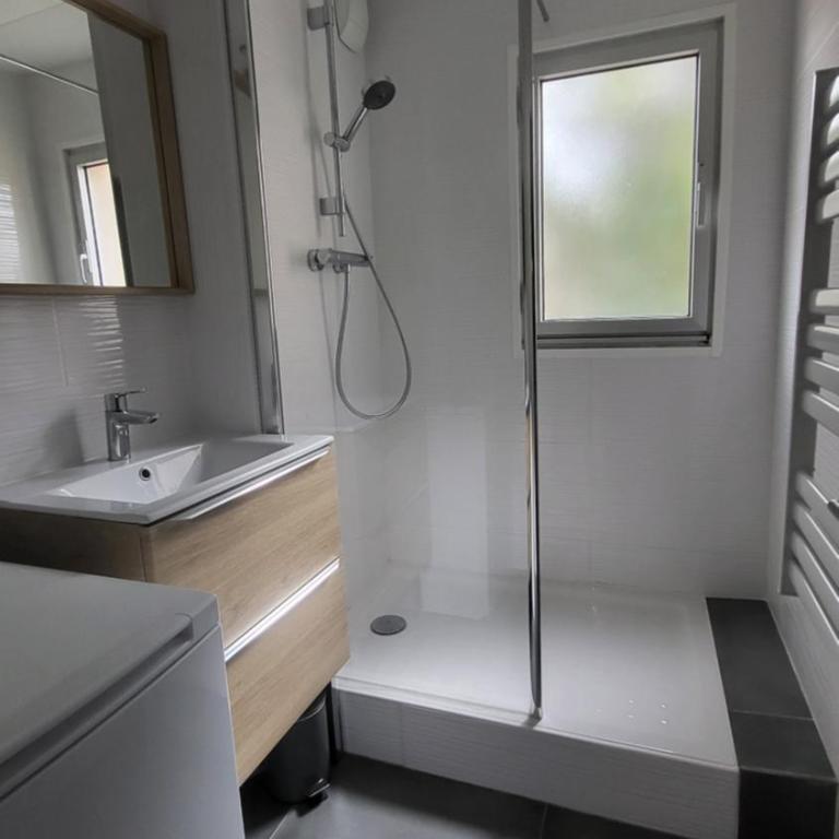 Appartement de 50 m2 climatisé et moderne à 100 m de la plage - Appartement 2 Chambres - 22