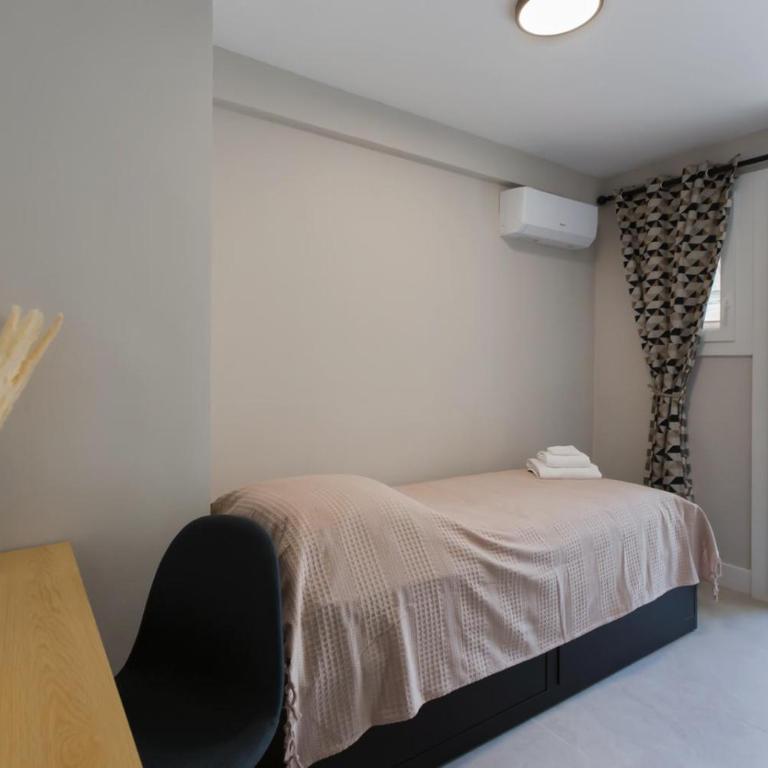 Antibes Calm: Your Coastal Haven - Two-Bedroom Apartment - 9