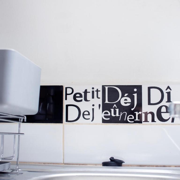 ++++ CENTRAL COSY DUPLEX ++++ A 5 MIN DES REMPARTS ET 12 MIN DE PLACE DALTON A PIEDS - Appartement 1 Chambre - 20