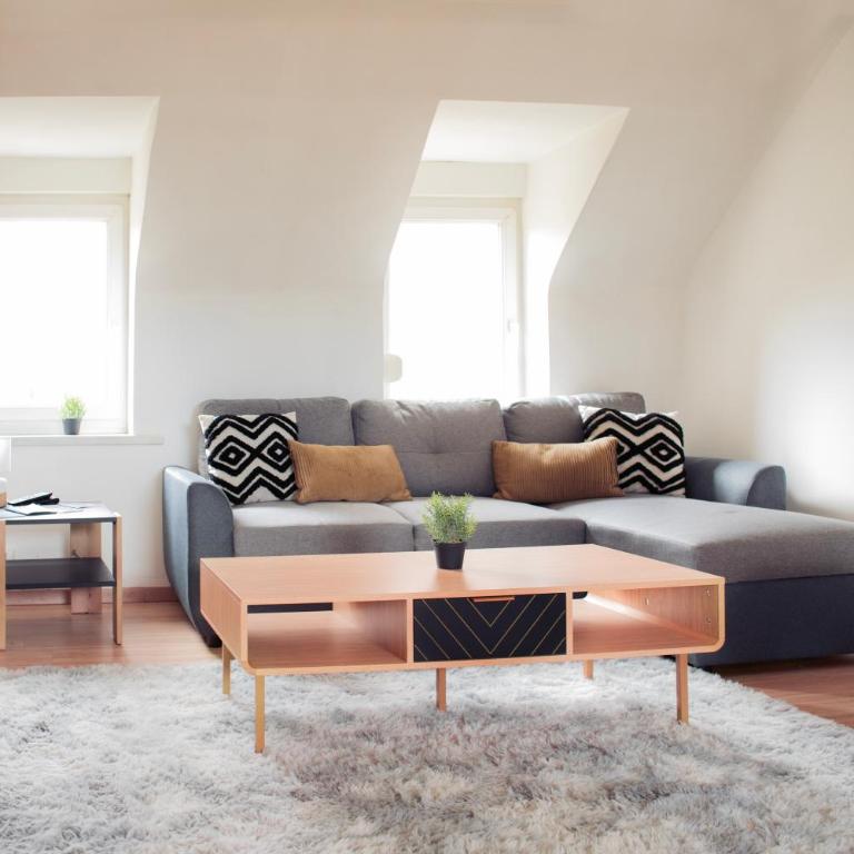 ++++ CENTRAL COSY DUPLEX ++++ A 5 MIN DES REMPARTS ET 12 MIN DE PLACE DALTON A PIEDS - Appartement 1 Chambre - 9
