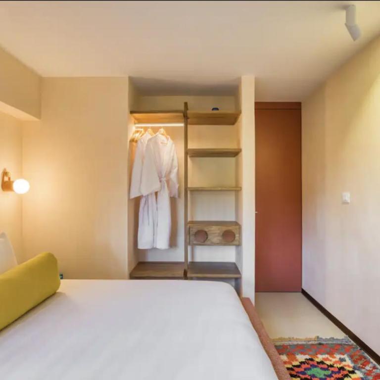 Amsterdam by Mr. W - Three-Bedroom Apartment - 9