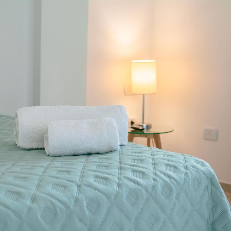 659 Suites - Habitación Cuádruple Económica con baño compartido - 4