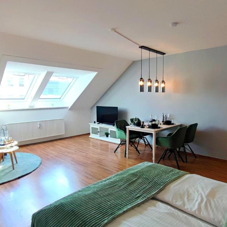 HOMELY STAY Serenity Greens - Stylisch Studio-Apartment with kitchen - 15 min from Central Station-pet friendly - Apartamento - 10