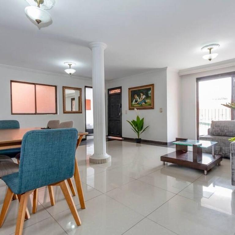 ¡Apartamento HOME LAURELES excelente ubicación! - Apartamento - 1