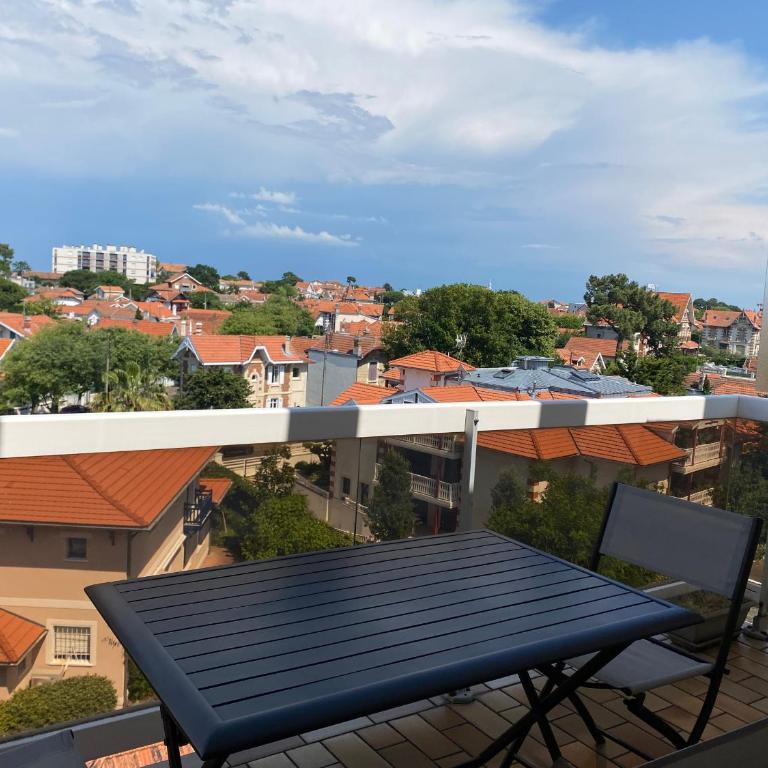 Studio Cabine - Centre Ville, Proche Plage et Casino, Parking Sécurisé, Balcon et Équipements Complets - FR-1-319-495 - Appartamento - 1
