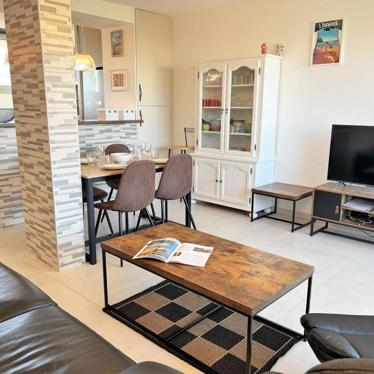 Appartement 3 pièces refait à neuf avec parking, 4 couchages, proche plage et commerces - Le Lavandou - FR-1-251-584 - Appartamento - 2