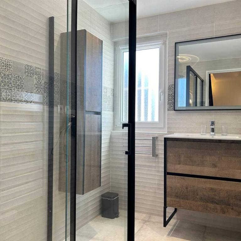 Appartement 3 pièces refait à neuf avec parking, 4 couchages, proche plage et commerces - Le Lavandou - FR-1-251-584 - Appartamento - 14