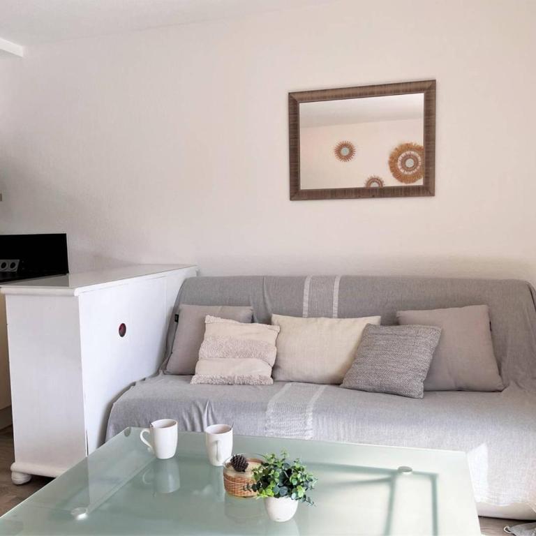 Charmant T2 climatisé avec piscine, terrasse, parking et Wi-Fi - 4 couchages, Le Lavandou - FR-1-251-540 - Appartement - 6