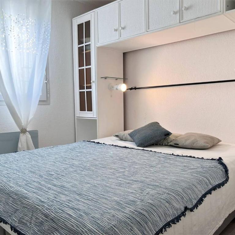 Charmant T2 climatisé avec piscine, terrasse, parking et Wi-Fi - 4 couchages, Le Lavandou - FR-1-251-540 - Appartement - 7