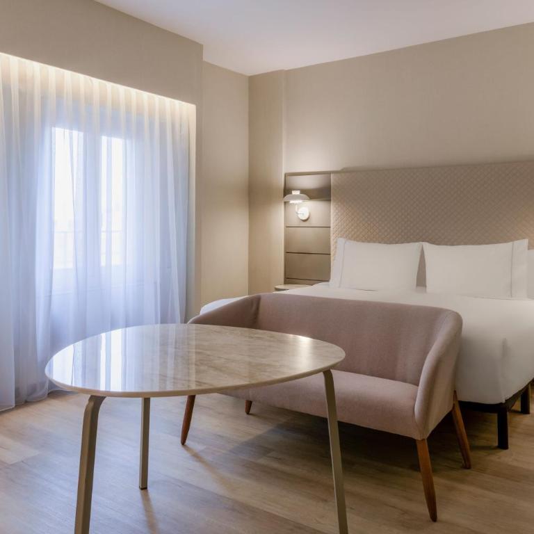 AC Hotel Carlton Madrid by Marriott - Superior King Room, Guest room, 1 King - 5