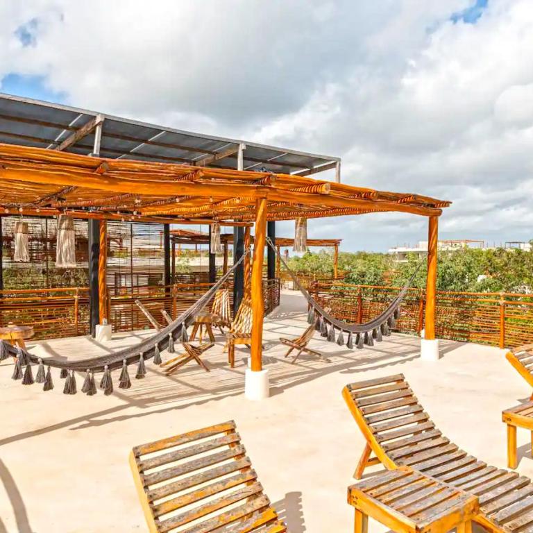 RELAX TULUM Family Friendly Apartment in the in the jungle - pools & cenotes - Two-Bedroom Apartment with Terrace - 70