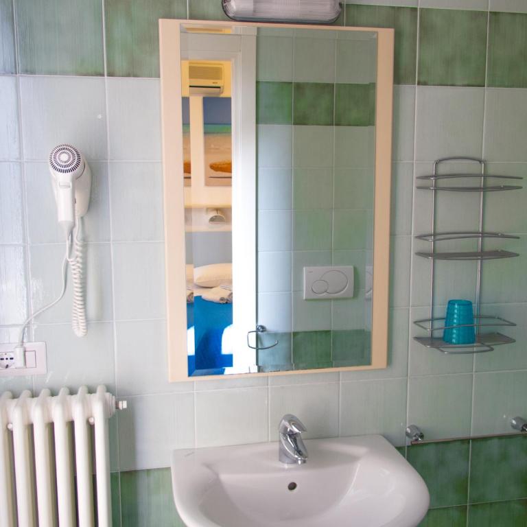 Family Residence Nuova Orchidea - Standard Two-Bedroom Apartment - 11
