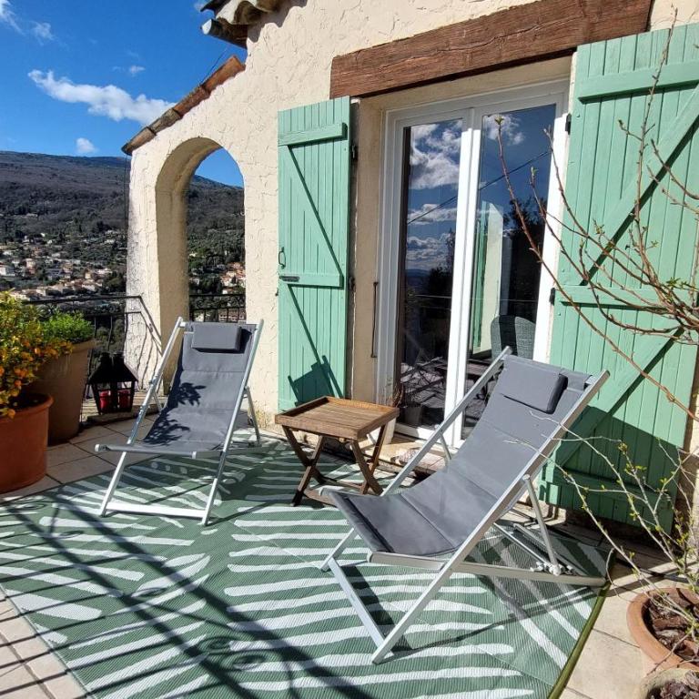 Charmant haut de villa - Maison 3 Chambres - 17