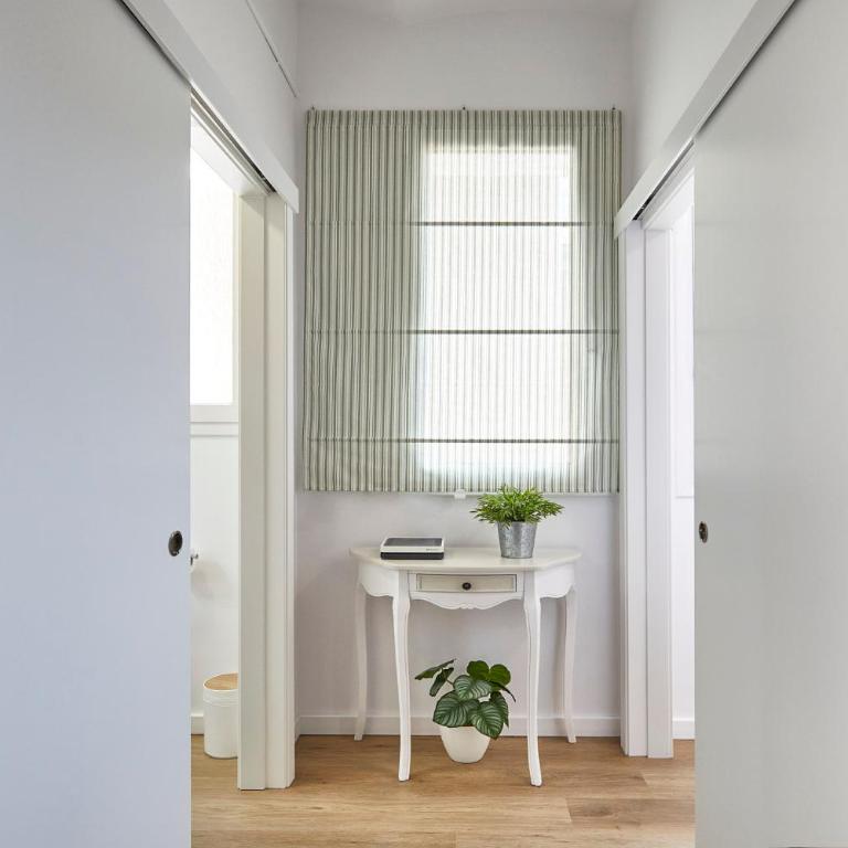 BBarcelona Sagrada Familia Garden Apartment - Three-Bedroom Apartment - 14