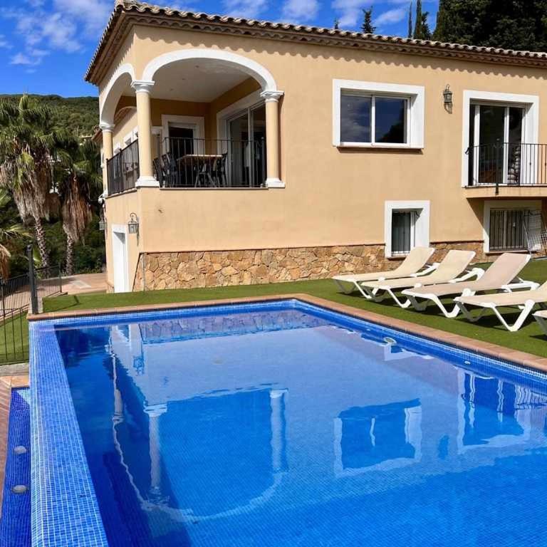 Casa Mas Ambros con piscina desbordante - Villa con piscina privada - 1