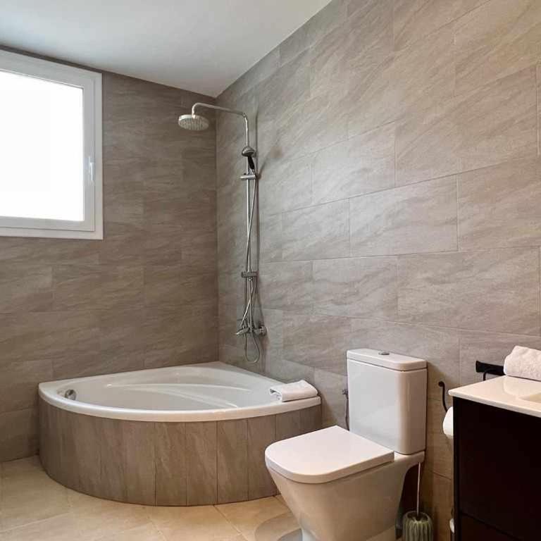 Casa Mas Ambros con piscina desbordante - Villa con piscina privada - 16