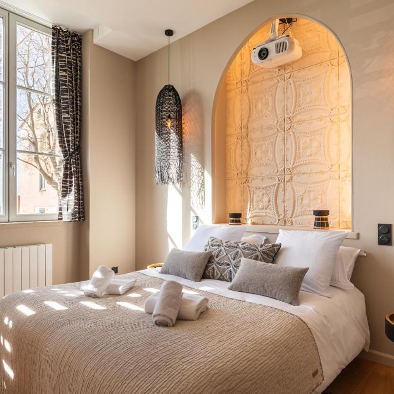 HOST INN NEAT SUITE - One-Bedroom Apartment with Spa Bath - 16