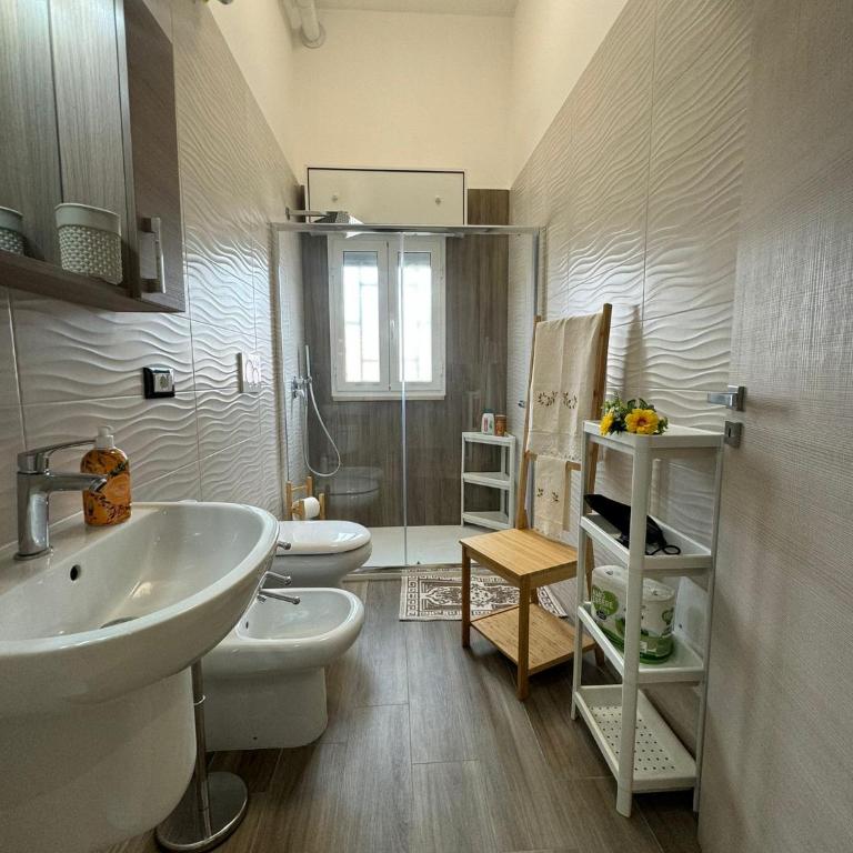 Casa Vacanze La Perla Rara - Two-Bedroom Apartment - 13