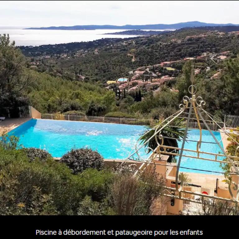 joli 2 pieces vue mer , piscine proche ste Maxime résidence BELLEVUE - Appartement 2 Chambres - 13