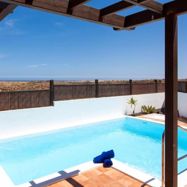 Villa Emma - Private Pool Wifi FIBRA Mini-Golf - Three-Bedroom Villa - 6