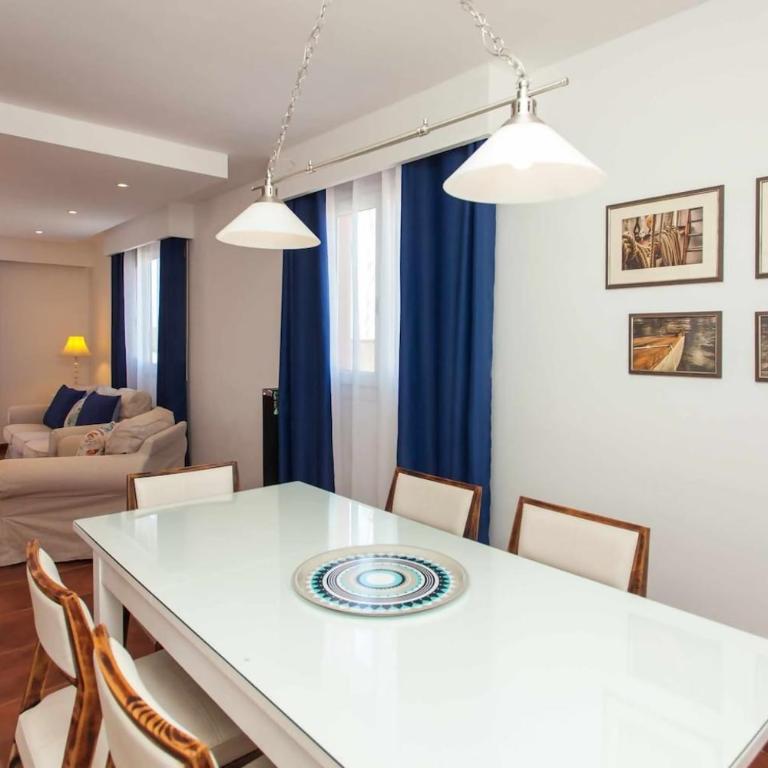 Villa Emma - Private Pool Wifi FIBRA Mini-Golf - Three-Bedroom Villa - 13