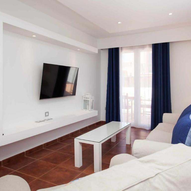 Villa Emma - Private Pool Wifi FIBRA Mini-Golf - Three-Bedroom Villa - 15