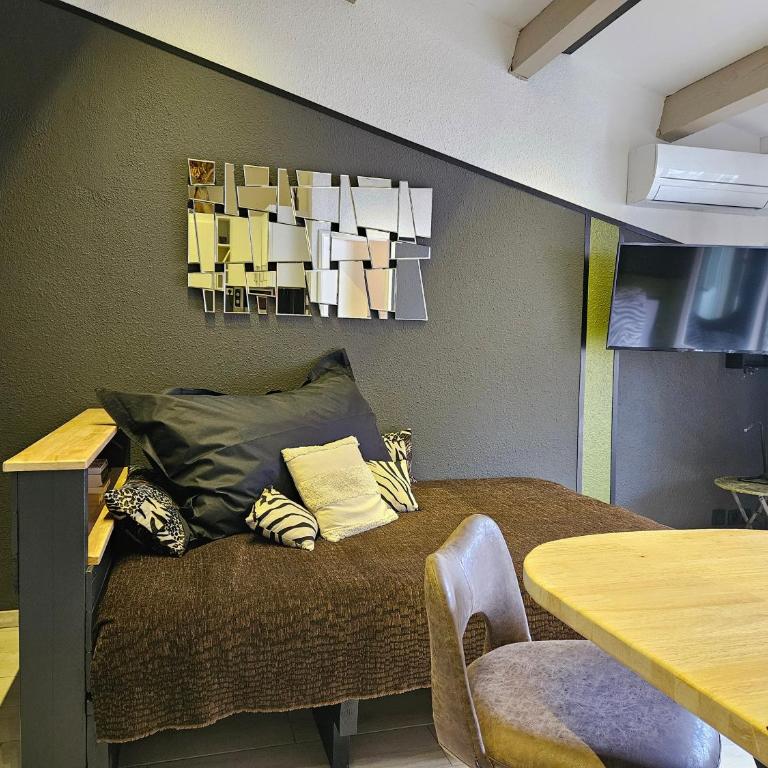 Appartement Style Loft - proche Village Naturiste - Apartment mit Balkon - 24