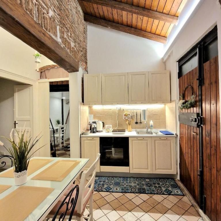 siculi central apartment - Two-Bedroom Apartment - 19