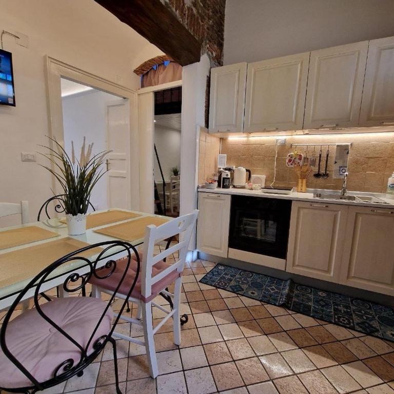 siculi central apartment - Two-Bedroom Apartment - 18