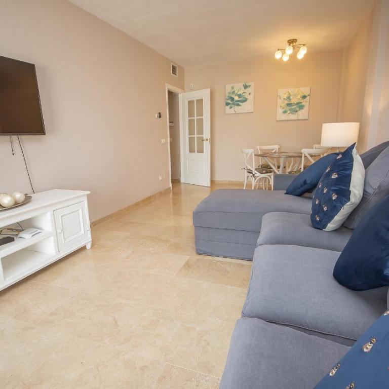Marina Real 253 - Room #1183945002 - 4