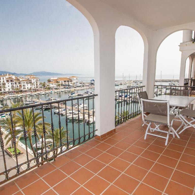 Marina Real 253 - Room #1183945002 - 9