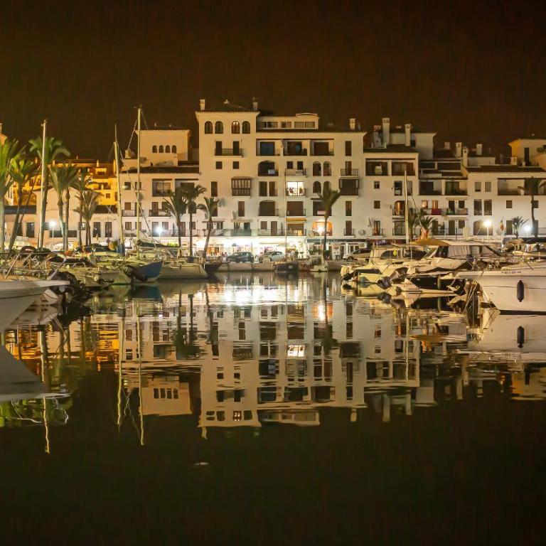 Marina Real 253 - Room #1183945002 - 33