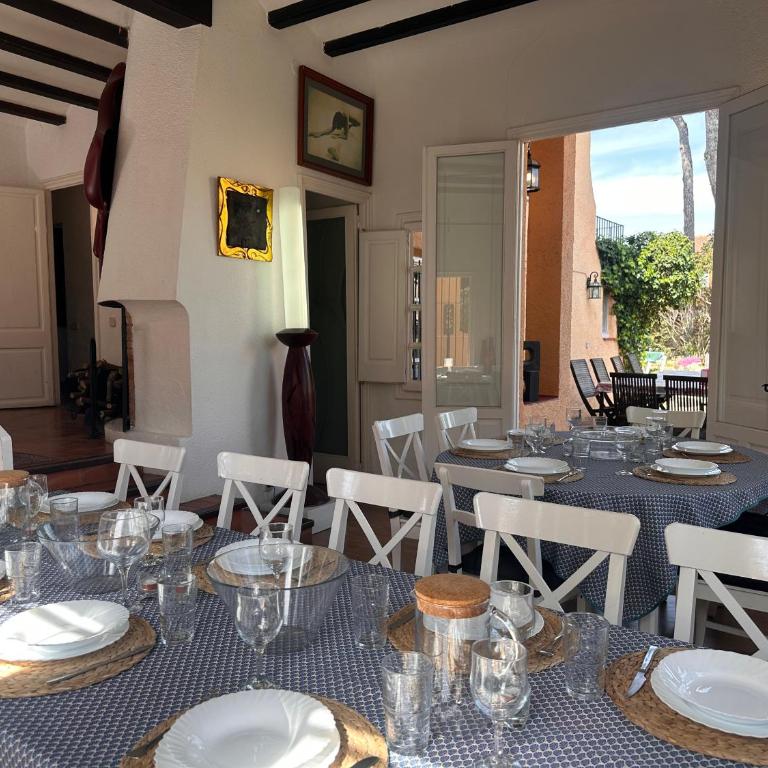 Casa única con jardín a 45 metros de la playa. BE - Villa - 17